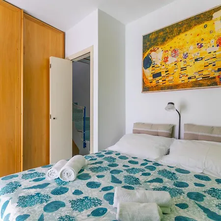 Golden Shore Tatil Evi *