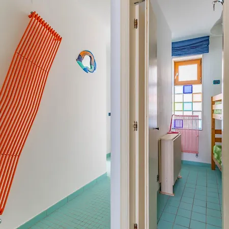 Golden Shore Бари